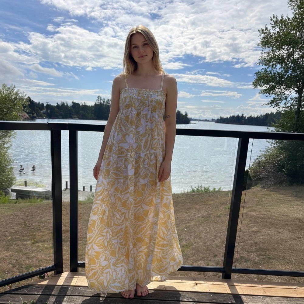 NWTO OLD NAVY maxi dress women sz M yellow white floral smocked tiered sundress